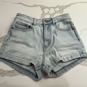Kendall & Kylie Denim shorts sz 24